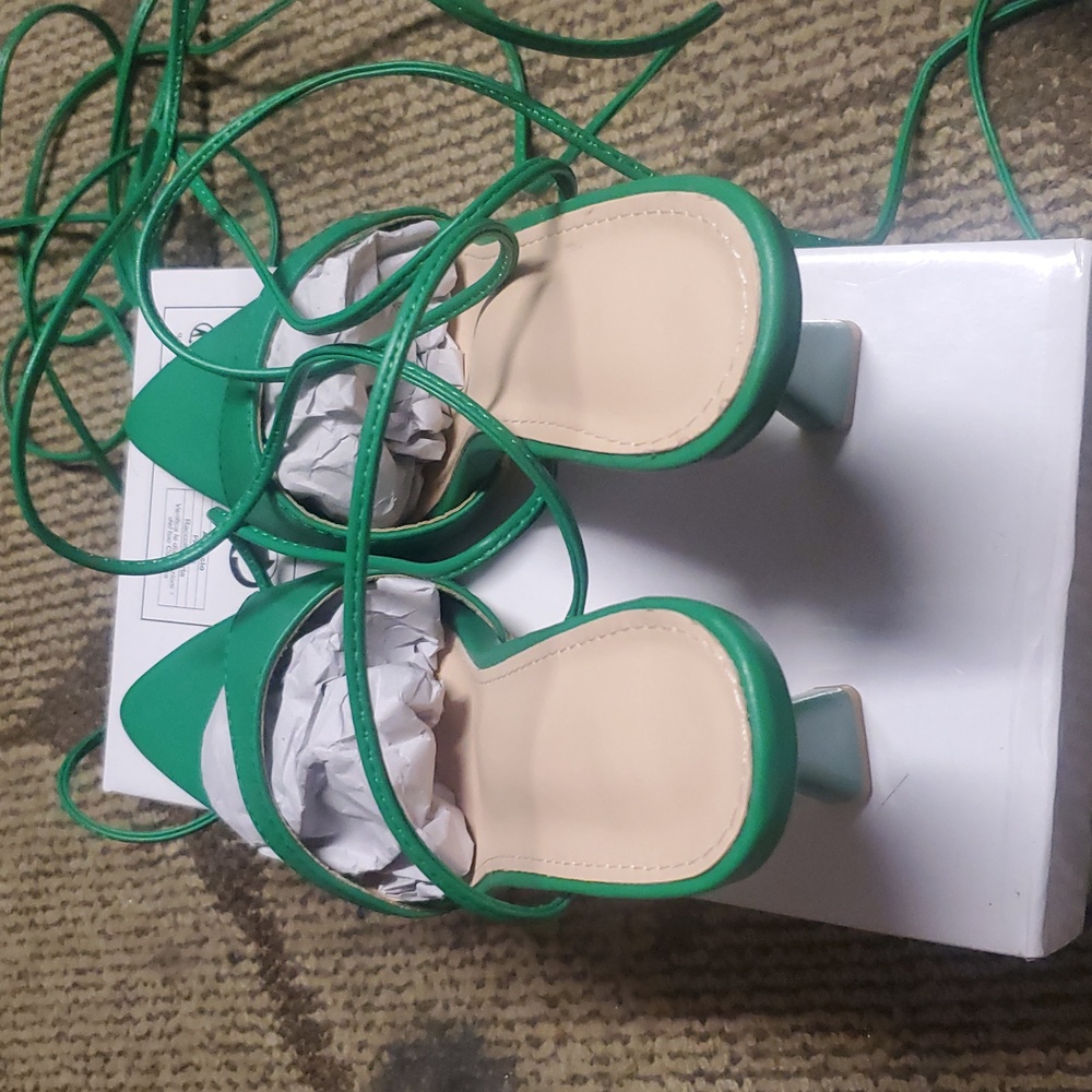 SHEIN Green High Heels with Strappy Design and Open Toe - Picture 10 of 10
